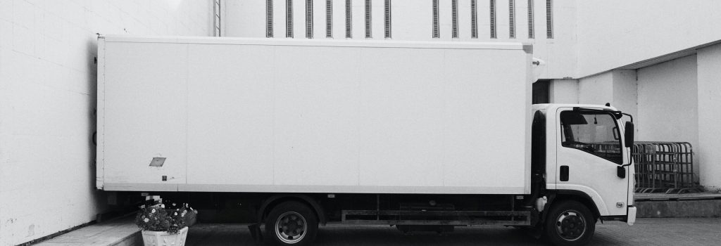 maxim-tolchinskiy-crHhZlES310-unsplash